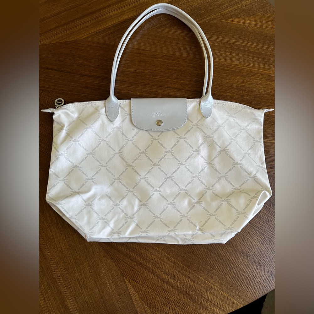 Longchamp iridescent white le Pliage